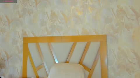 Sophie online show from December 18, 12:33 pm