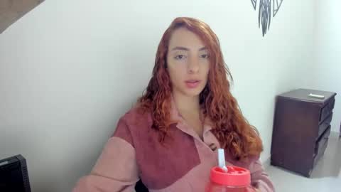 Snapshot of sophielatina chatting on October 9, 2:31 am Sophia online show from October 9, 2:31 am