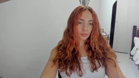 Snapshot of sophielatina chatting on October 26, 1:55 am Sophia online show from October 26, 1:55 am