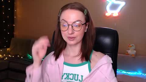 Snapshot of sophieleroux chatting on February 23, 7:06 am sophieleroux online show from February 23, 7:06 am