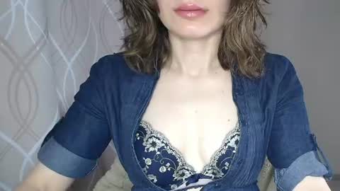 Sophiemisss online show from August 4, 6:27 am