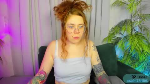 Sophie online show from October 5, 8:18 pm