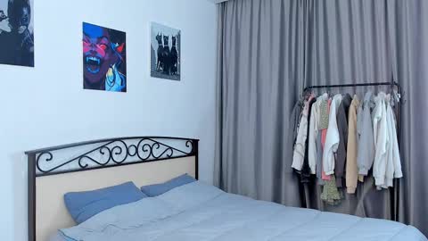 Snapshot of sophierayne_ chatting on March 2, 10:44 am SophieRayne online show from March 2, 10:44 am