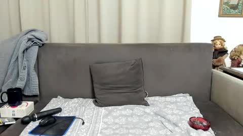 Snapshot of sophiestique chatting on October 15, 5:13 pm Sofia online show from October 15, 5:13 pm