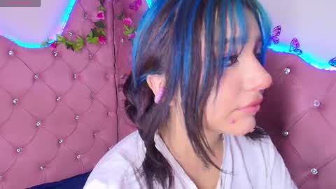   Sophie  online show from April 17, 7:39 pm