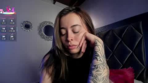 sophi online show from October 4, 8:23 am