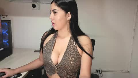 Sophiee online show from April 16, 11:40 pm