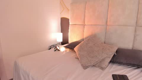 Snapshot of sophiie_rosee chatting on July 21, 8:33 pm sophiie_rosee online show from July 21, 8:33 pm