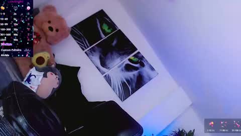 Snapshot of sophiieesweet chatting on September 15, 5:02 pm Sophie Sweet online show from September 15, 5:02 pm