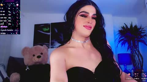 Snapshot of sophiieesweet chatting on October 4, 3:37 am Sophie Sweet online show from October 4, 3:37 am