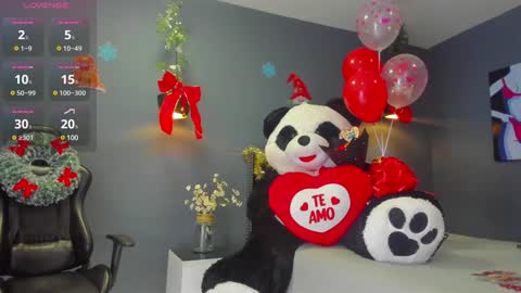 Sophie Taylor online show from December 19, 11:14 pm