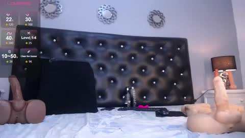 Sophisimpson online show from December 26, 2:59 pm