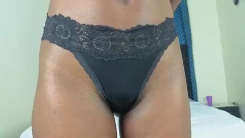 Snapshot of sophisticated_seline chatting on June 21, 10:12 pm sophisticated_seline online show from June 21, 10:12 pm