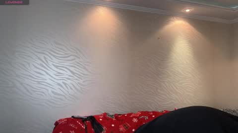 Snapshot of sophya_lifelover chatting on December 23, 7:39 am Sofia online show from December 23, 7:39 am