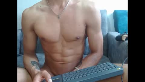 Snapshot of sornero777111 chatting on April 15, 8:31 pm businessman online show from April 15, 8:31 pm