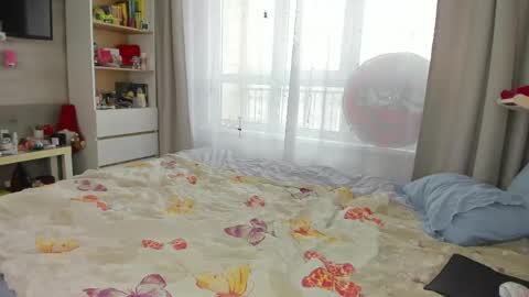 sosaguillypleasure online show from April 10, 9:36 am