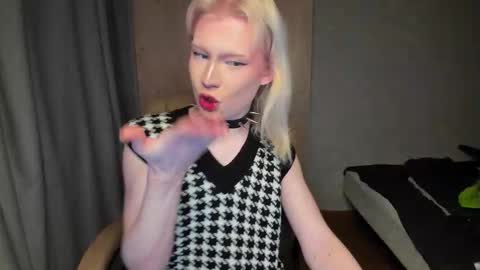 soska_albinosk online show from January 15, 8:01 pm