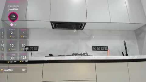 Mia online show from October 15, 5:13 pm