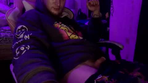 Snapshot of soupyyyyy chatting on December 1, 7:13 am soupyyyyy online show from December 1, 7:13 am