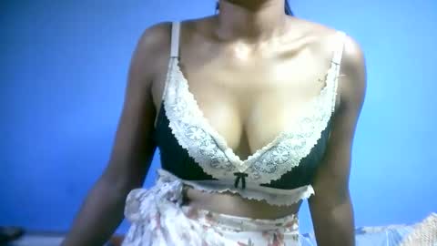 sourayaa online show from March 6, 9:33 pm