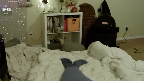 Snapshot of southerbunny chatting on October 5, 10:02 am Bunnydathug online show from October 5, 10:02 am