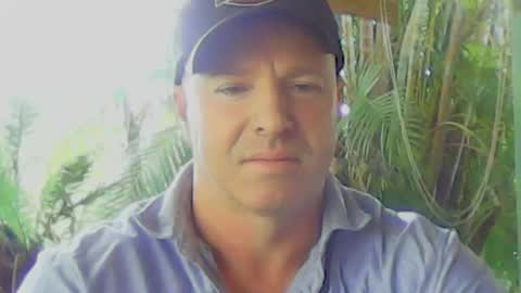 Snapshot of soveryhandsome chatting on December 4, 7:17 am soveryhandsome online show from December 4, 7:17 am