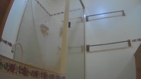 Snapshot of soveryhandsome chatting on January 19, 8:51 am soveryhandsome online show from January 19, 8:51 am