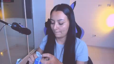 Lili online show from April 21, 1:42 am