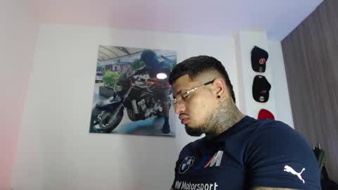 Snapshot of soy_apolo chatting on September 21, 5:03 pm soy_apolo online show from September 21, 5:03 pm