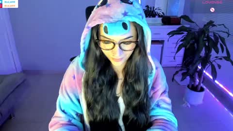 Luisa    online show from January 7, 12:55 am