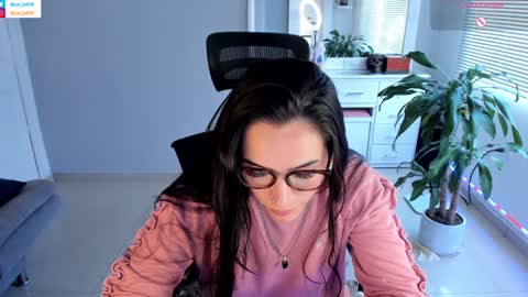 Luisa    online show from January 12, 9:08 pm