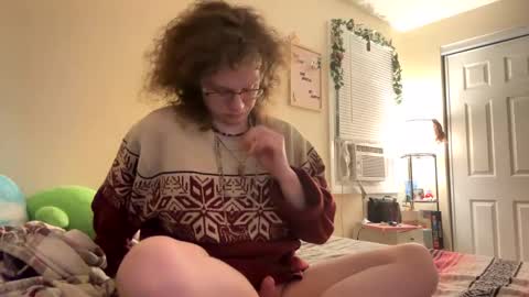 Snapshot of soyboy201 chatting on February 23, 3:24 am Soyboy20 online show from February 23, 3:24 am