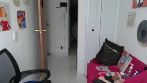 Nana Bela  online show from October 20, 8:09 pm