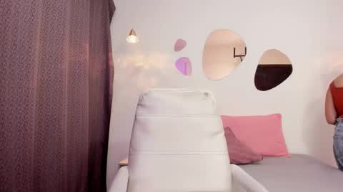 Sami Diaz   online show from October 14, 7:25 pm