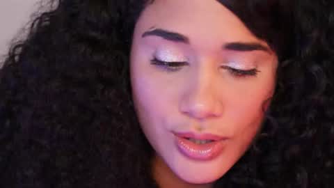 You want to talk to me more personal follow me in My Channel VIP  50 the discount       online show from February 11, 10:07 pm