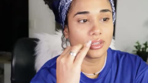 You want to talk to me more personal follow me in My Channel VIP  50 the discount       online show from September 25, 12:14 am