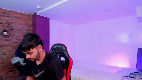 Gabo Lucas and Justin online show from March 31, 9:37 pm