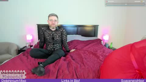 Spaceneighbor online show from February 15, 4:14 am