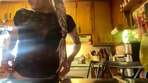 SpacieLacieLush online show from September 15, 3:34 pm