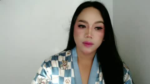 spacious_lhivia online show from July 5, 12:01 pm