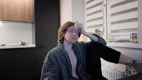 Snapshot of spaisenok chatting on October 16, 1:17 am Mike online show from October 16, 1:17 am