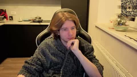 Snapshot of spaisenok chatting on October 26, 9:21 pm Mike online show from October 26, 9:21 pm