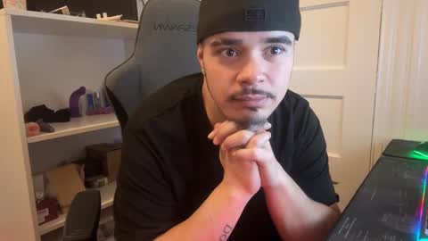 Snapshot of spanishcouple4255 chatting on November 23, 4:40 pm spanishcouple4255 online show from November 23, 4:40 pm