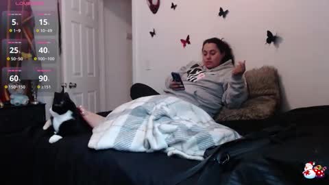 Snapshot of spanishcouple4255 chatting on December 16, 10:37 pm spanishcouple4255 online show from December 16, 10:37 pm