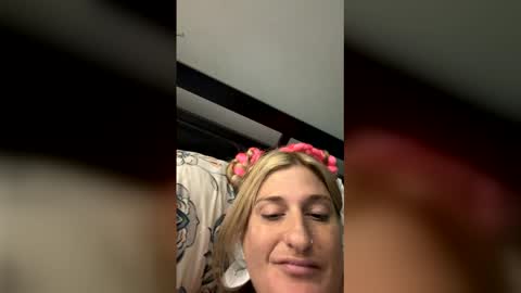 sparkles_b online show from May 24, 4:17 am