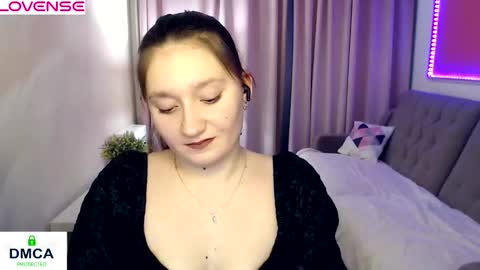 Snapshot of sparkling_starlet67 chatting on February 20, 1:33 pm Ilona online show from February 20, 1:33 pm