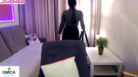 Snapshot of sparkling_starlet67 chatting on February 21, 5:41 am Ilona online show from February 21, 5:41 am