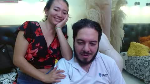 Snapshot of specialguests chatting on September 13, 2:22 am Invitadas Especiales online show from September 13, 2:22 am