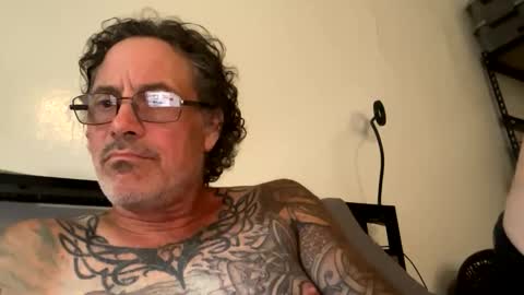 Snapshot of specter1972 chatting on November 16, 2:00 pm specter1972 online show from November 16, 2:00 pm