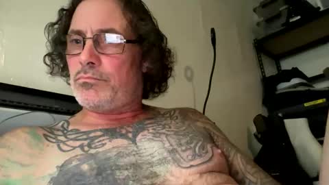 specter1972 online show from April 2, 11:13 pm